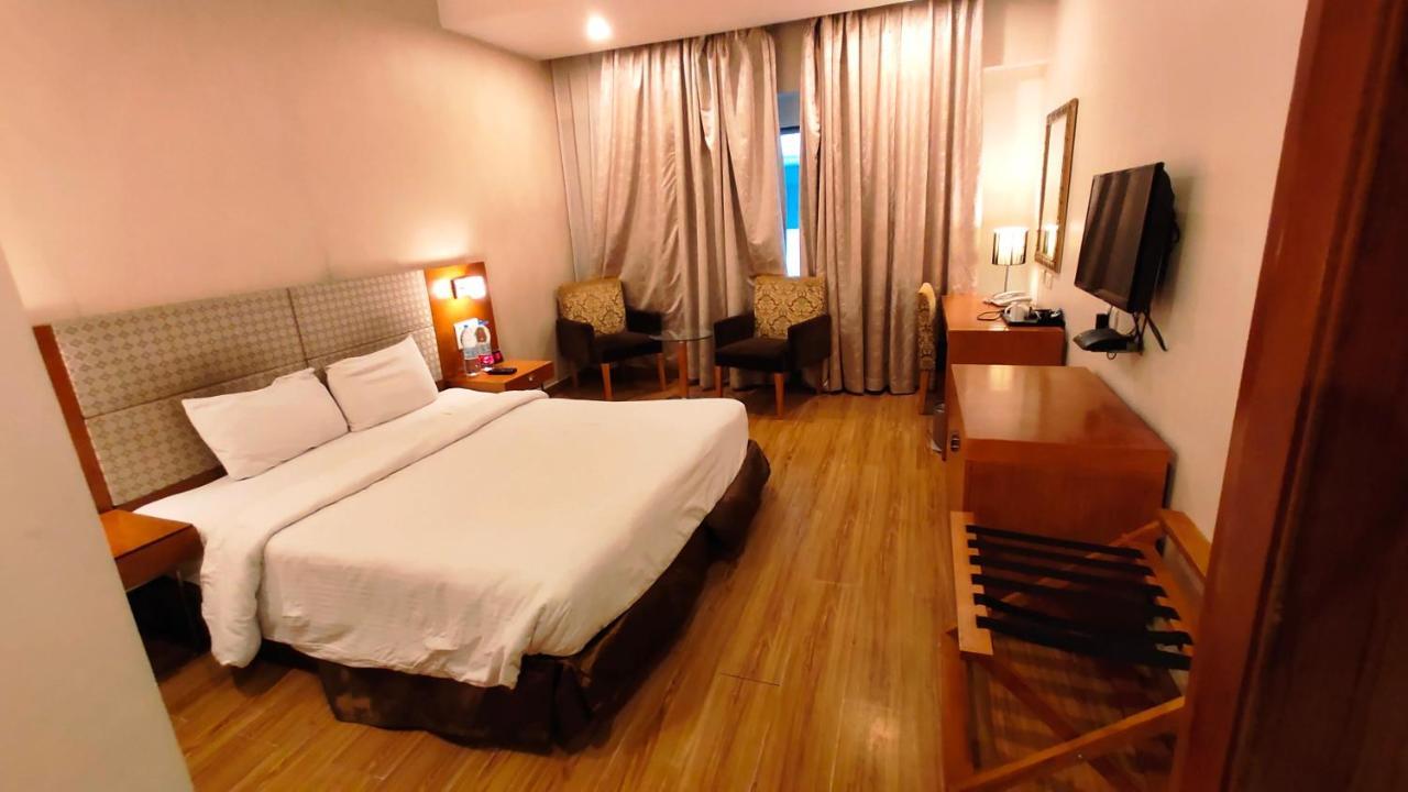Best Western Ashoka Hyderabad Exterior foto