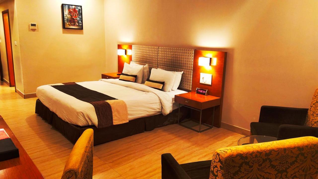 Best Western Ashoka Hyderabad Exterior foto