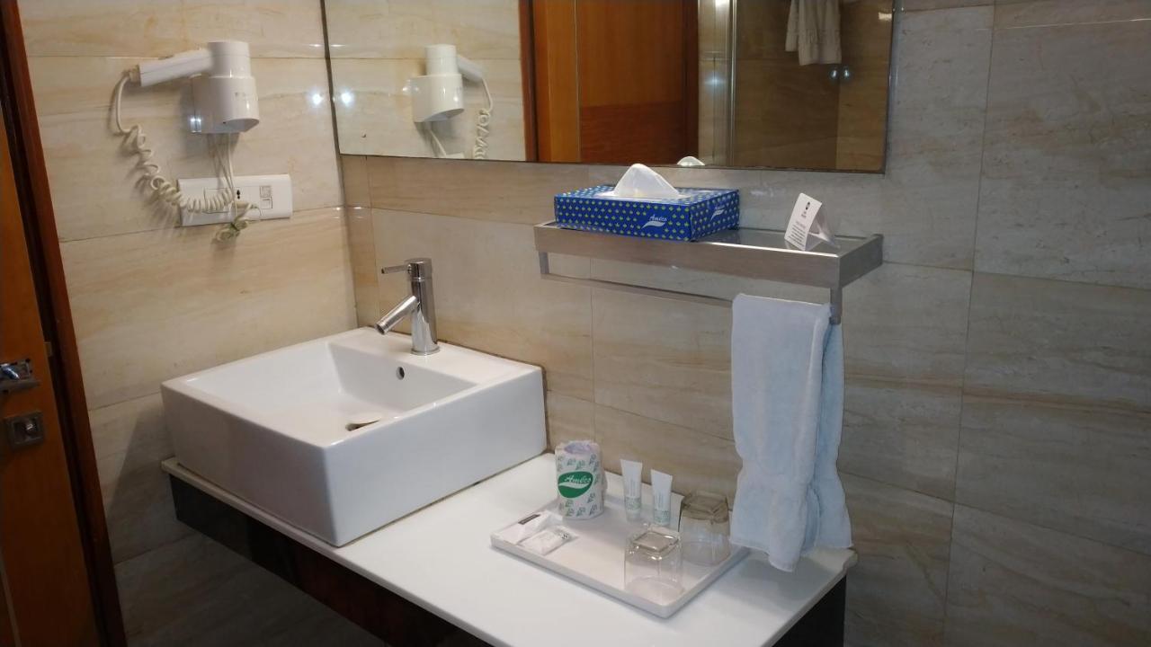 Best Western Ashoka Hyderabad Exterior foto